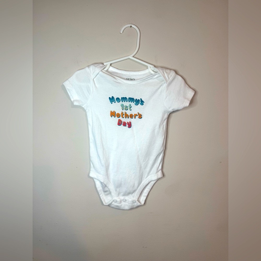 Carters | Mommy’s 1st Mothers Day White Onesie | Size 12 Months